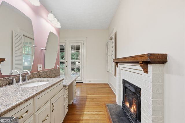 359 E Tugalo Street, Toccoa, GA 30577