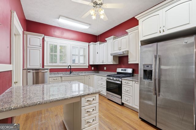 359 E Tugalo Street, Toccoa, GA 30577