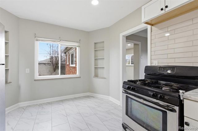 11559 Kennebec Street, Detroit, MI 48205