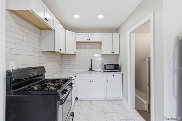 11559 Kennebec Street, Detroit, MI 48205