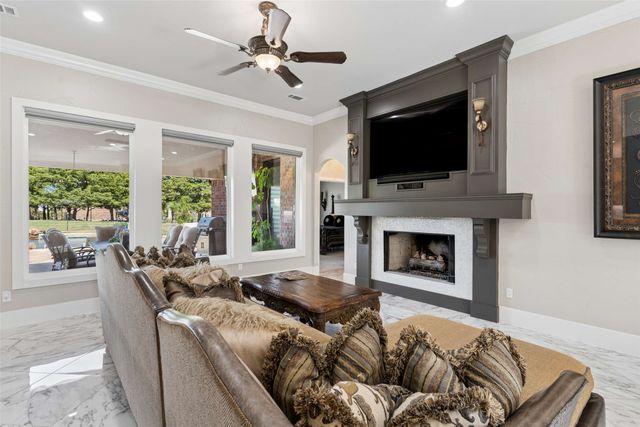 4613 Lake Breeze Drive, Mckinney, TX 75071