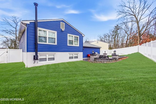 19 Silversmith Court, Howell, NJ 07731