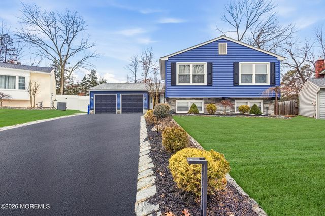 19 Silversmith Court, Howell, NJ 07731