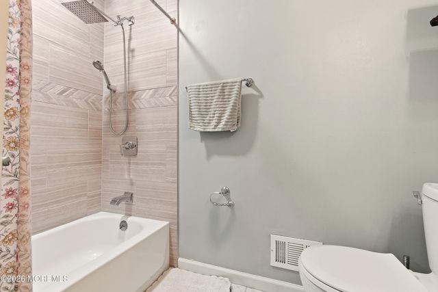 19 Silversmith Court, Howell, NJ 07731