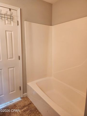 4455 W 19th Street 17, Panama City, FL 32405