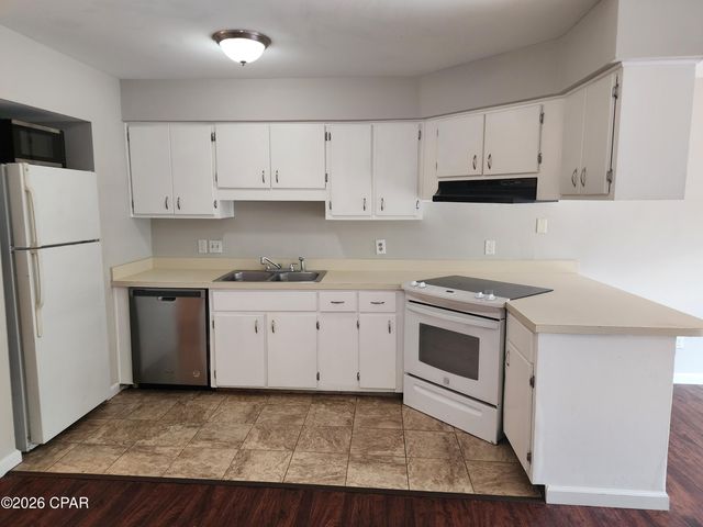 4455 W 19th Street 17, Panama City, FL 32405