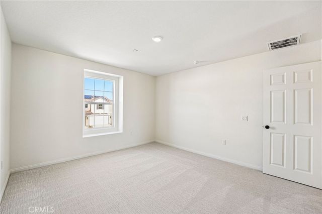 884 Porta Marina Lane, Lake Elsinore, CA 92530
