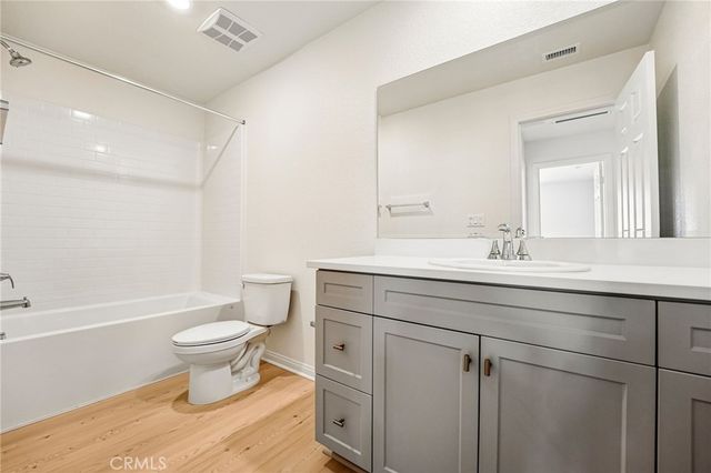884 Porta Marina Lane, Lake Elsinore, CA 92530
