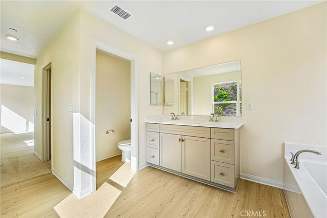 884 Porta Marina Lane, Lake Elsinore, CA 92530