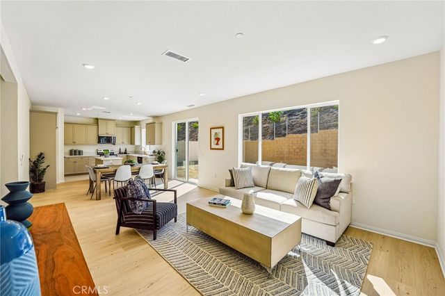 884 Porta Marina Lane, Lake Elsinore, CA 92530