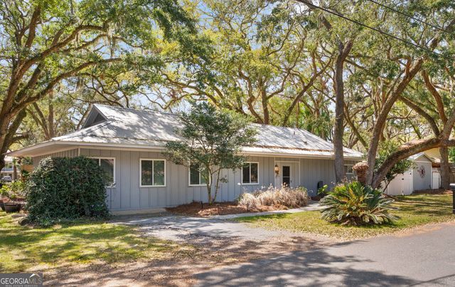 1915 Second Avenue, St. Simons, GA 31522