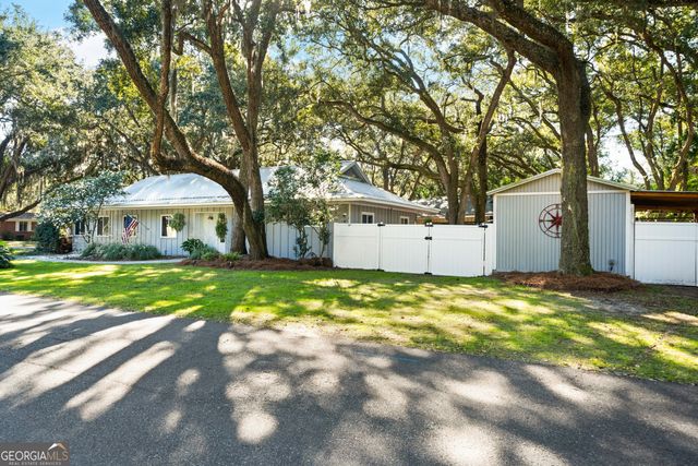 1915 Second Avenue, St. Simons, GA 31522
