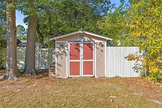 5904 Genesis Court, Hope Mills, NC 28348