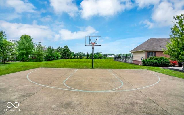 13874 Luxor Chase, Fishers, IN 46038