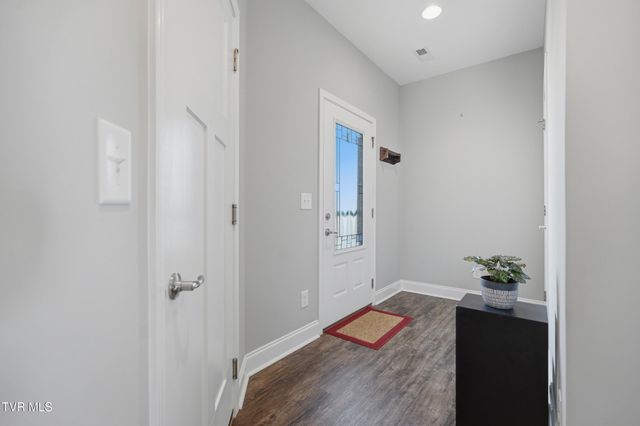 1512 West College Street, Jonesborough, TN 37659