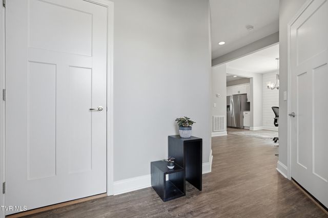 1512 West College Street, Jonesborough, TN 37659