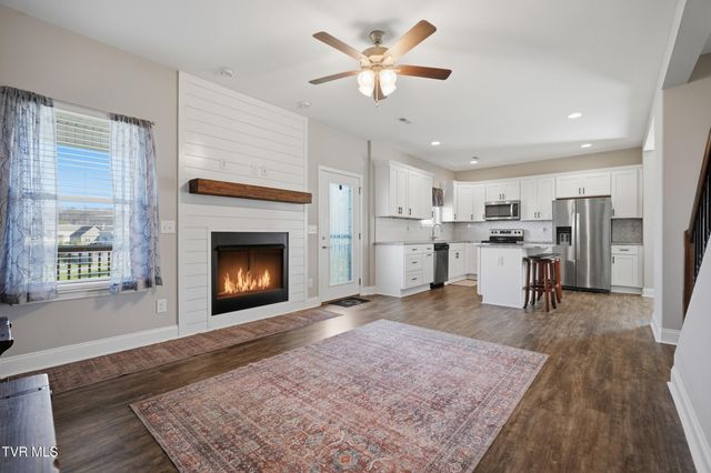 1512 West College Street, Jonesborough, TN 37659