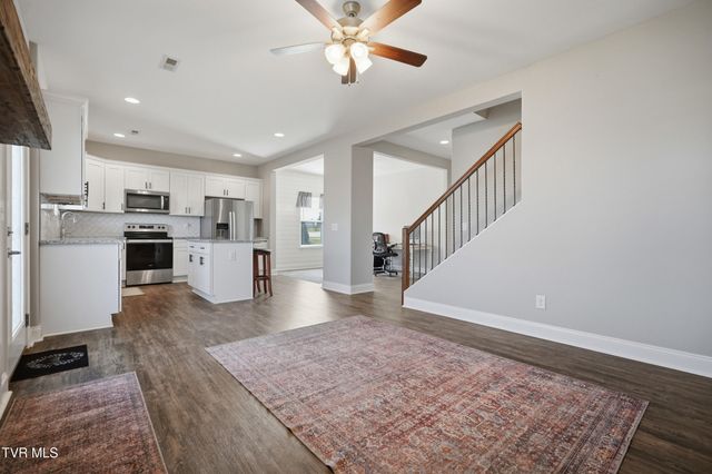 1512 West College Street, Jonesborough, TN 37659