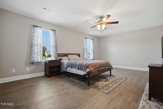 1512 West College Street, Jonesborough, TN 37659