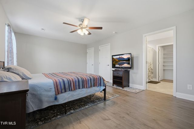 1512 West College Street, Jonesborough, TN 37659