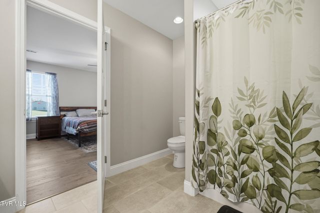 1512 West College Street, Jonesborough, TN 37659