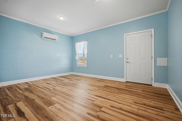 1512 West College Street, Jonesborough, TN 37659