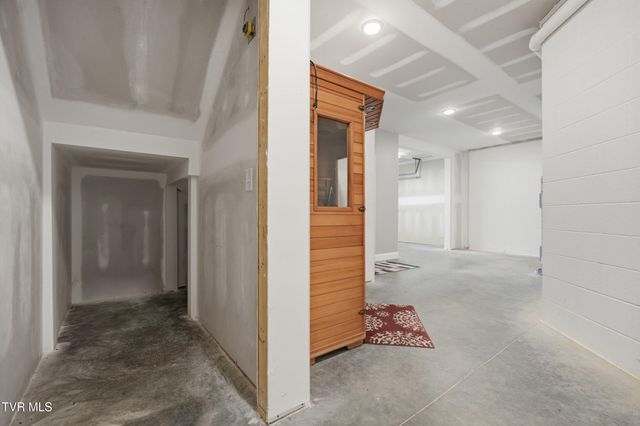 1512 West College Street, Jonesborough, TN 37659