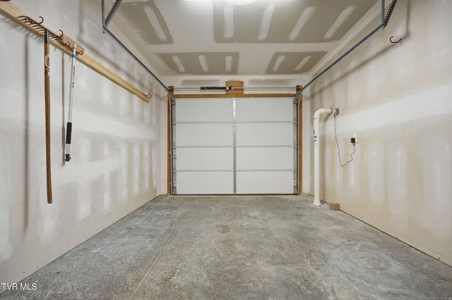 1512 West College Street, Jonesborough, TN 37659