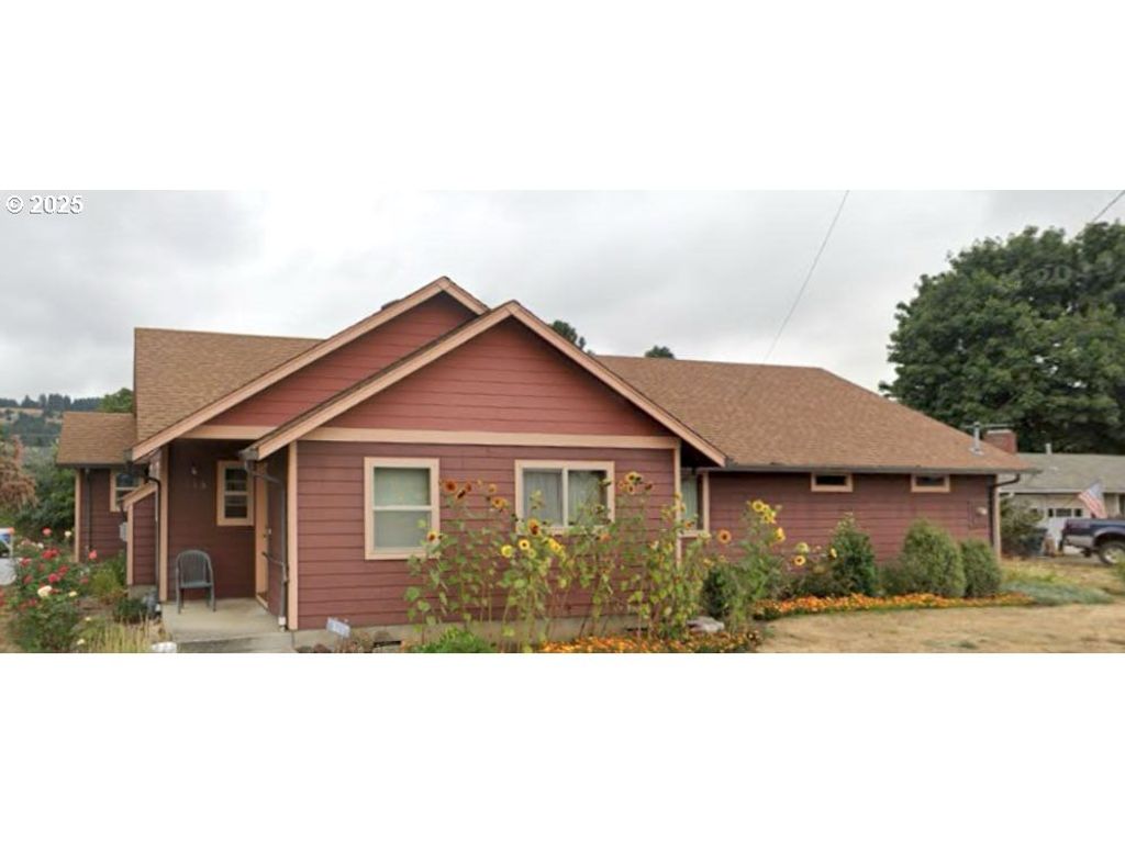 243 Se HARNEY St, Sheridan, OR 97378