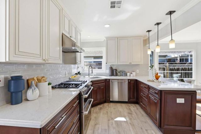 216 Douglane Avenue, Santa Clara, CA 95050