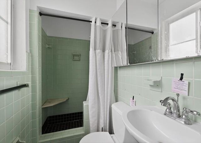 1131 Adams Street, Hollywood, FL 33019