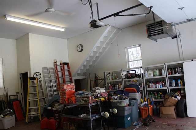 16 Towne Drive, Derry, NH 03038