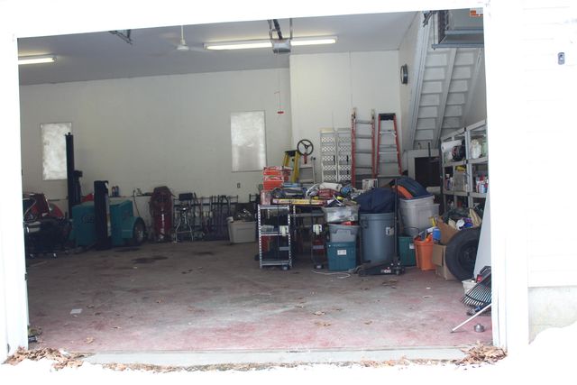 16 Towne Drive, Derry, NH 03038