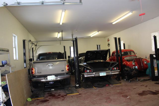 16 Towne Drive, Derry, NH 03038