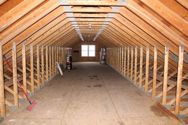 16 Towne Drive, Derry, NH 03038