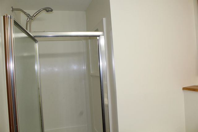 16 Towne Drive, Derry, NH 03038