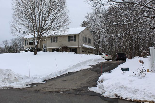 16 Towne Drive, Derry, NH 03038