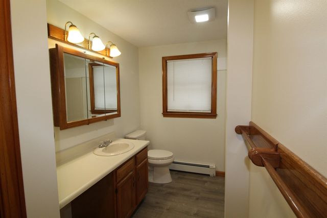 16 Towne Drive, Derry, NH 03038