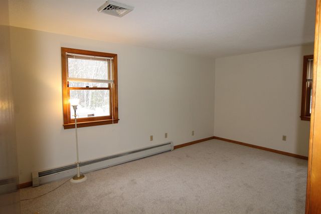 16 Towne Drive, Derry, NH 03038