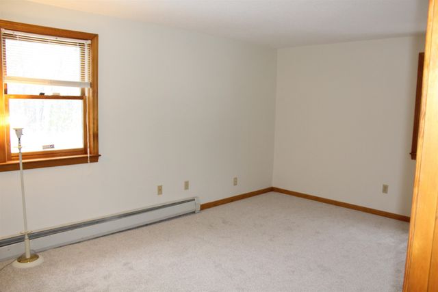 16 Towne Drive, Derry, NH 03038