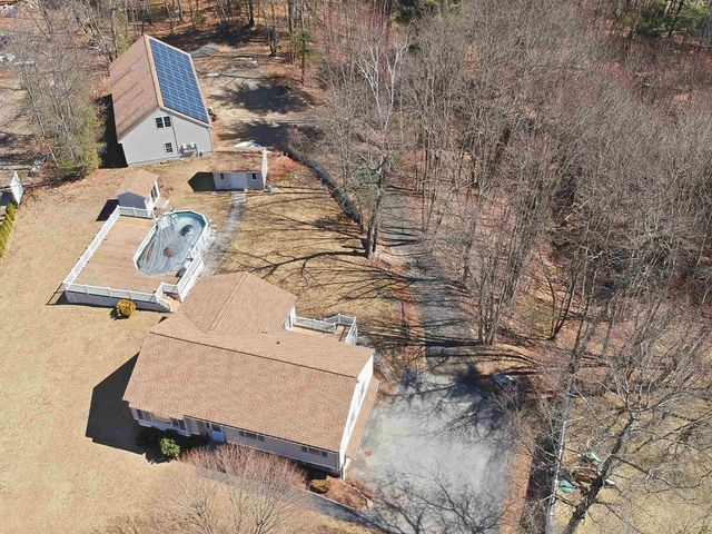 16 Towne Drive, Derry, NH 03038
