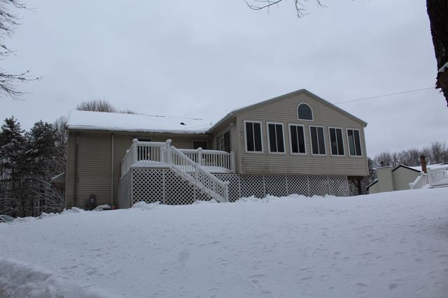 16 Towne Drive, Derry, NH 03038