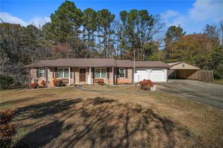 2436 Falls River Drive, Lithia Springs, GA 30122