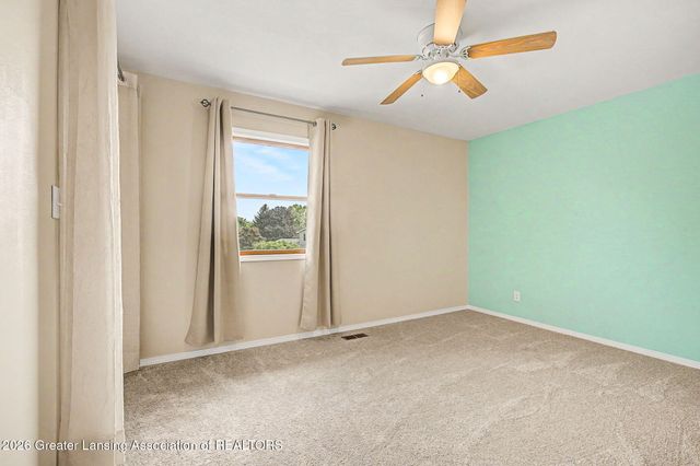 106 Wedgewood Court, Charlotte, MI 48813