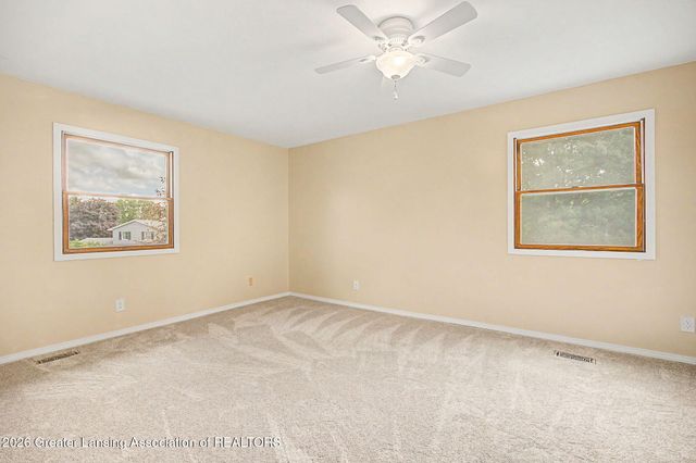 106 Wedgewood Court, Charlotte, MI 48813