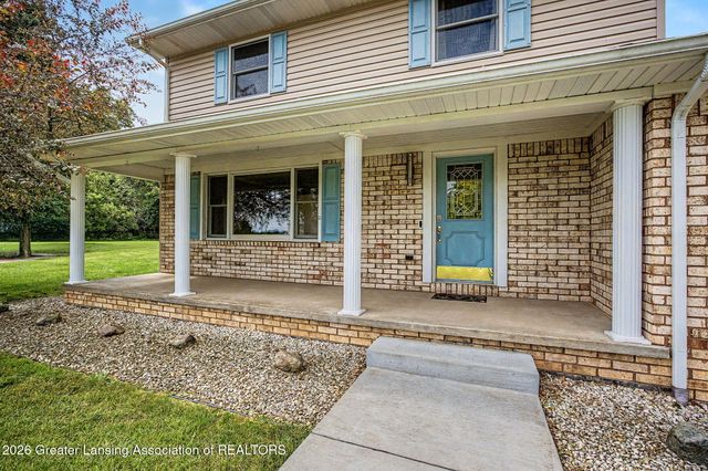 106 Wedgewood Court, Charlotte, MI 48813