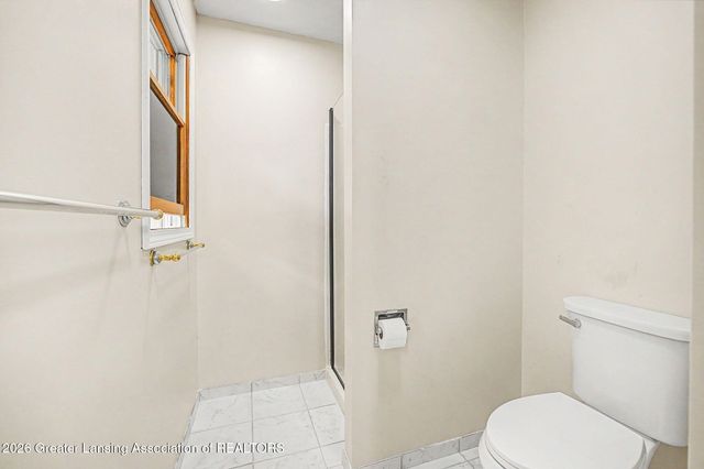 106 Wedgewood Court, Charlotte, MI 48813