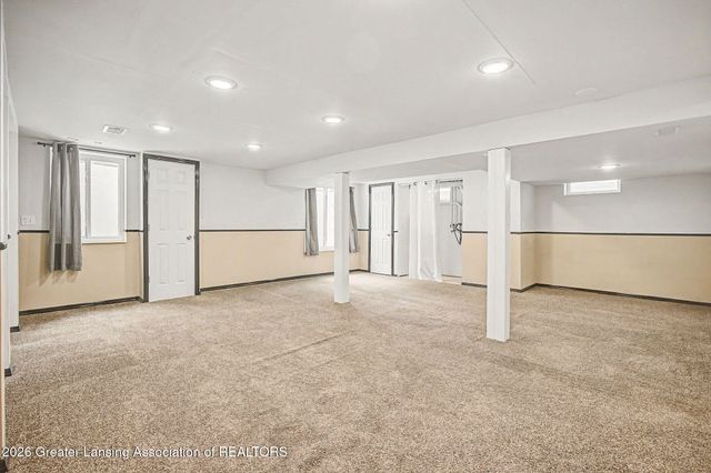 106 Wedgewood Court, Charlotte, MI 48813