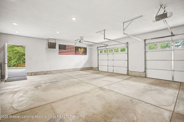 106 Wedgewood Court, Charlotte, MI 48813