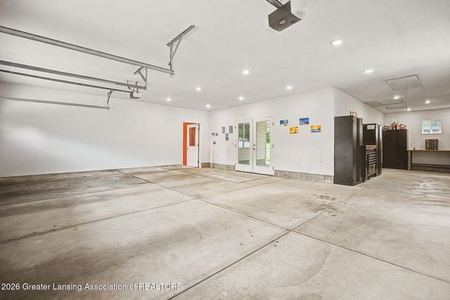 106 Wedgewood Court, Charlotte, MI 48813